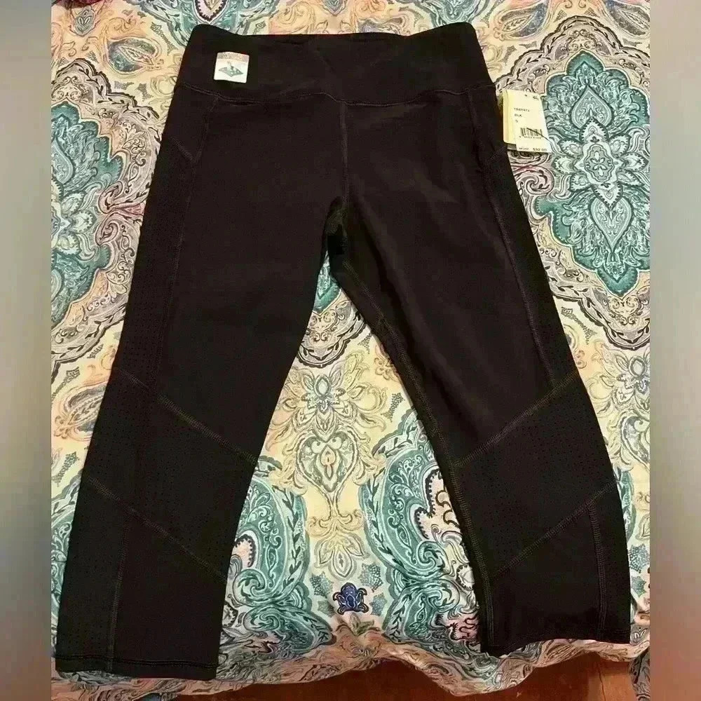 Trina Turk Ladies Recreation Moisture Wicking Black Leggings Size Small